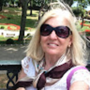 Meet your Posher, Carolyn